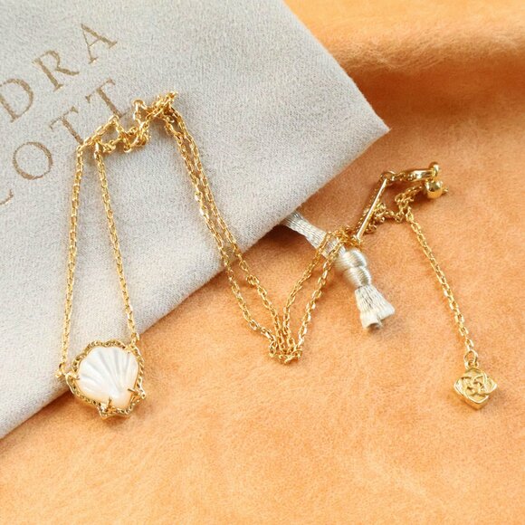 Kendra Scott Brynne Shell Necklace 🎀 Gold Ivory Mother-of-Pearl - Picture 3 of 3